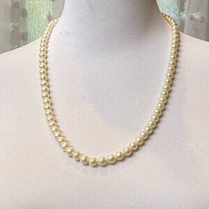 Elegant Pearl Necklace